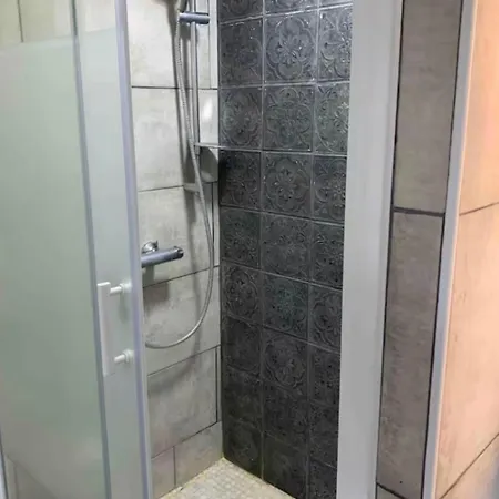 Beautiful 45 M With Balcony In Διαμέρισμα Νίκαια