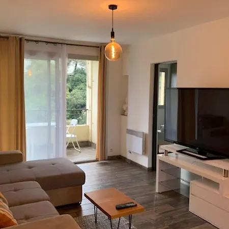 Beautiful 45 M With Balcony In Apartamento Niza