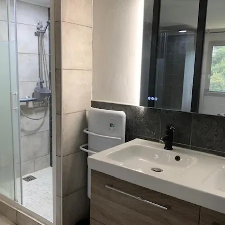 Διαμέρισμα Beautiful 45 M With Balcony In